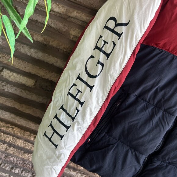 Tommy Hilfiger Hooded  Spellout Puffer Jacket Men's Small Women’s Large - Picture 7 of 12
